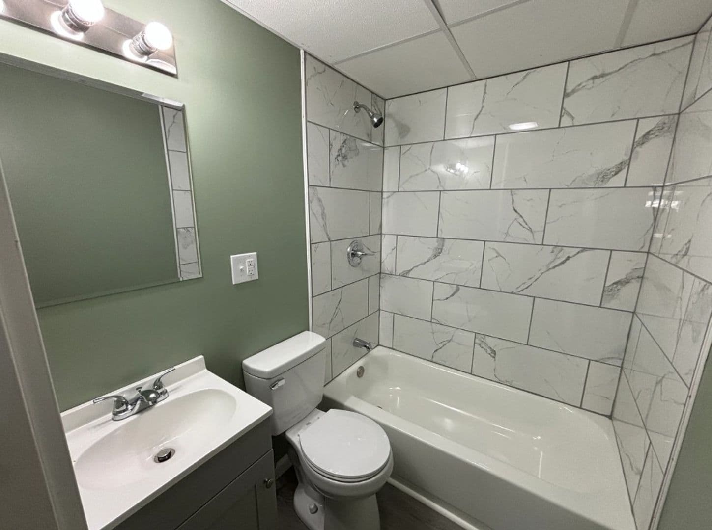 Syracuse Apartment: 110-118 Milburn Dr