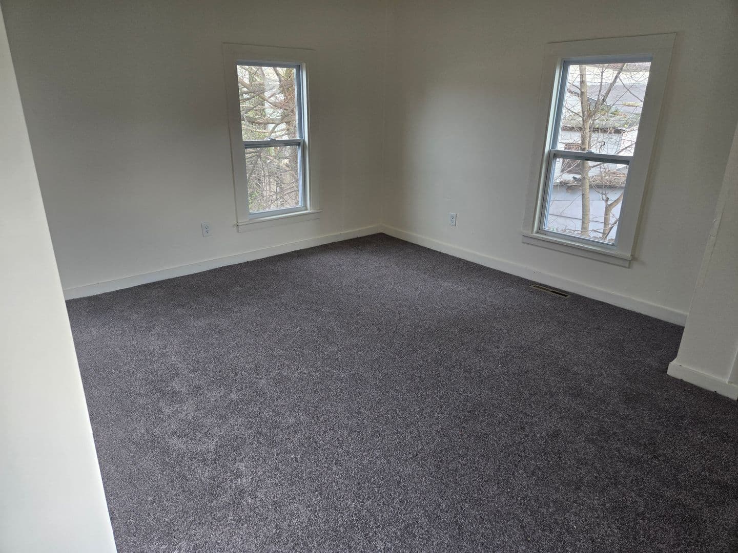 Auburn Apartment: 48 Clark St