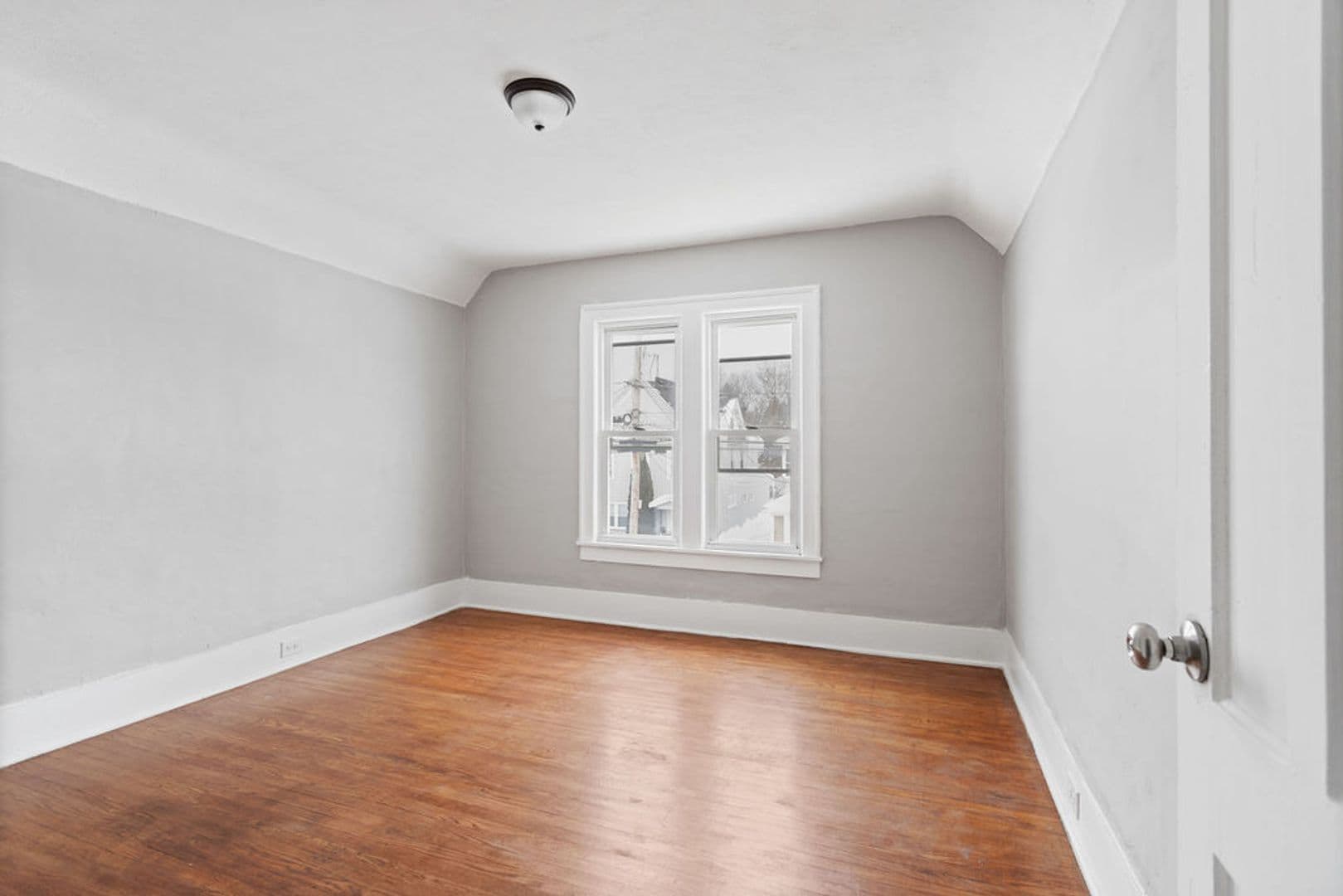 Syracuse House: 202 Charles Ave