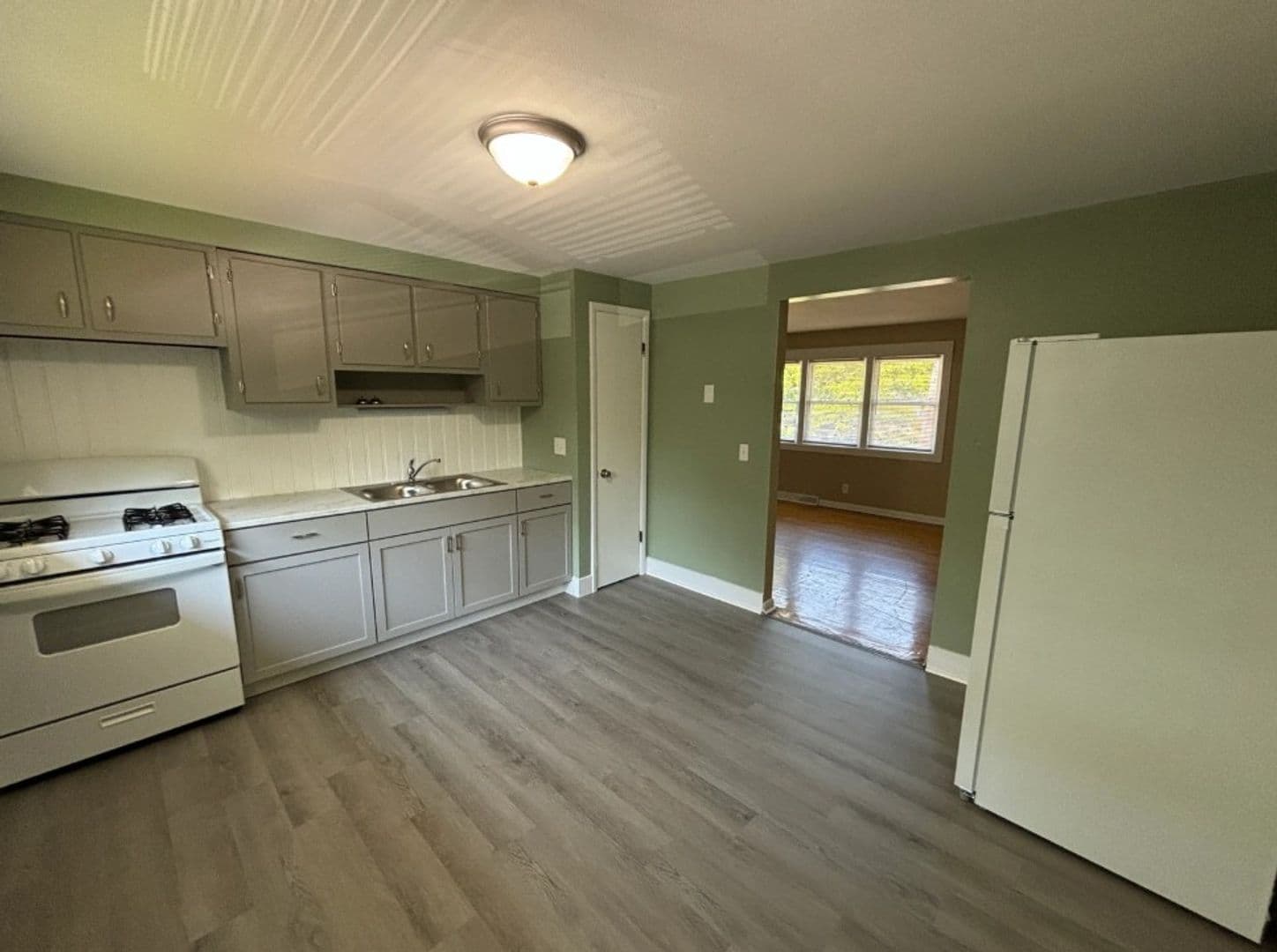 Syracuse Apartment: 110-118 Milburn Dr