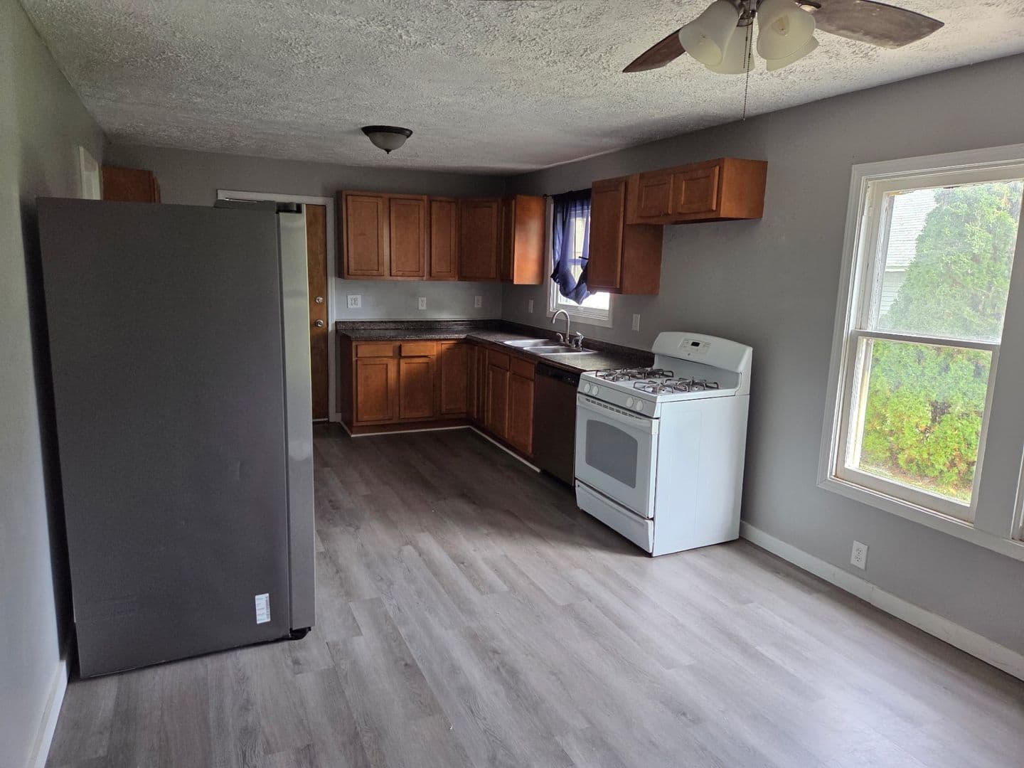 Syracuse House: 303 Melrose Dr