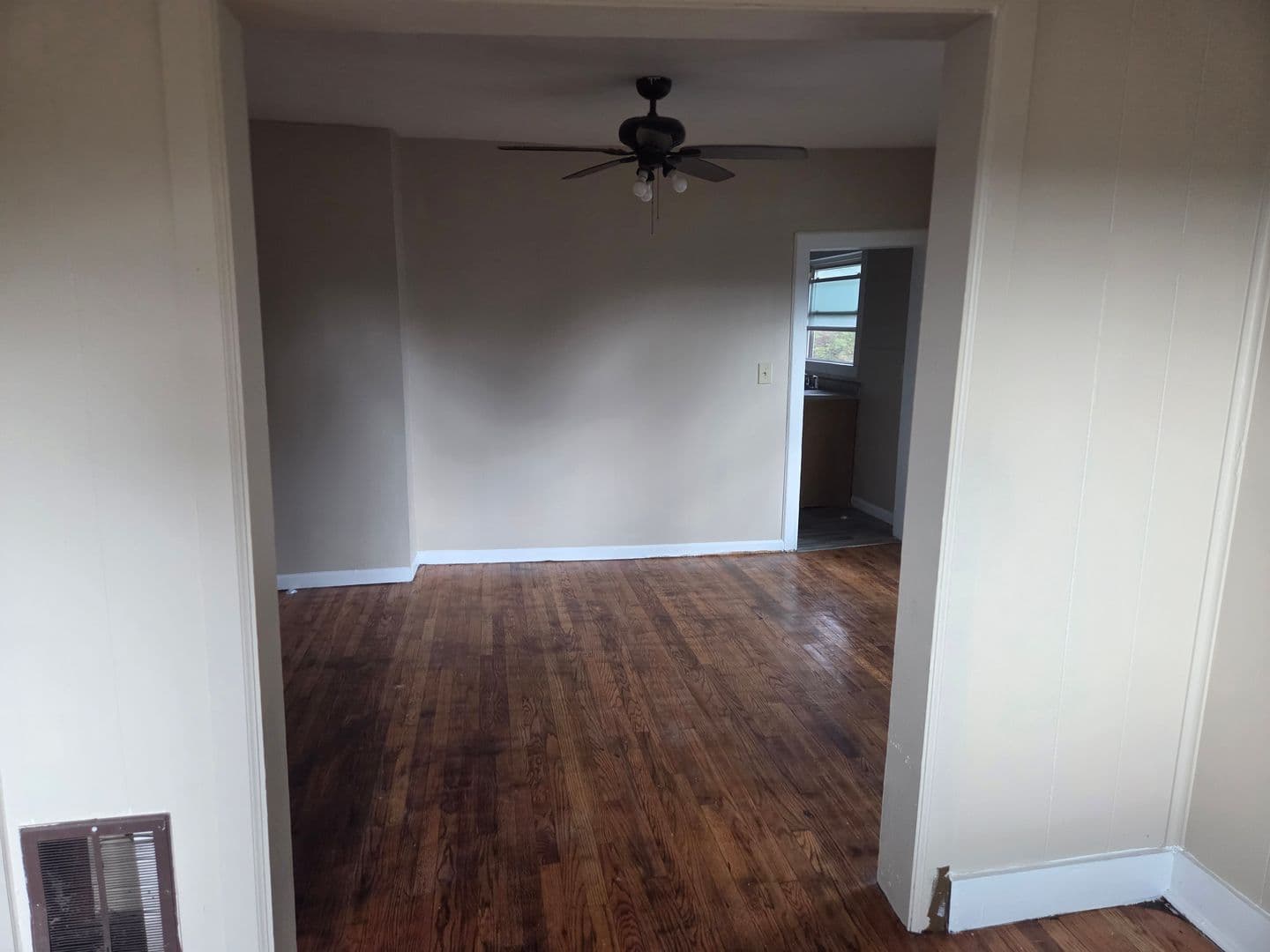 Syracuse Apartment: 630 Carbon St