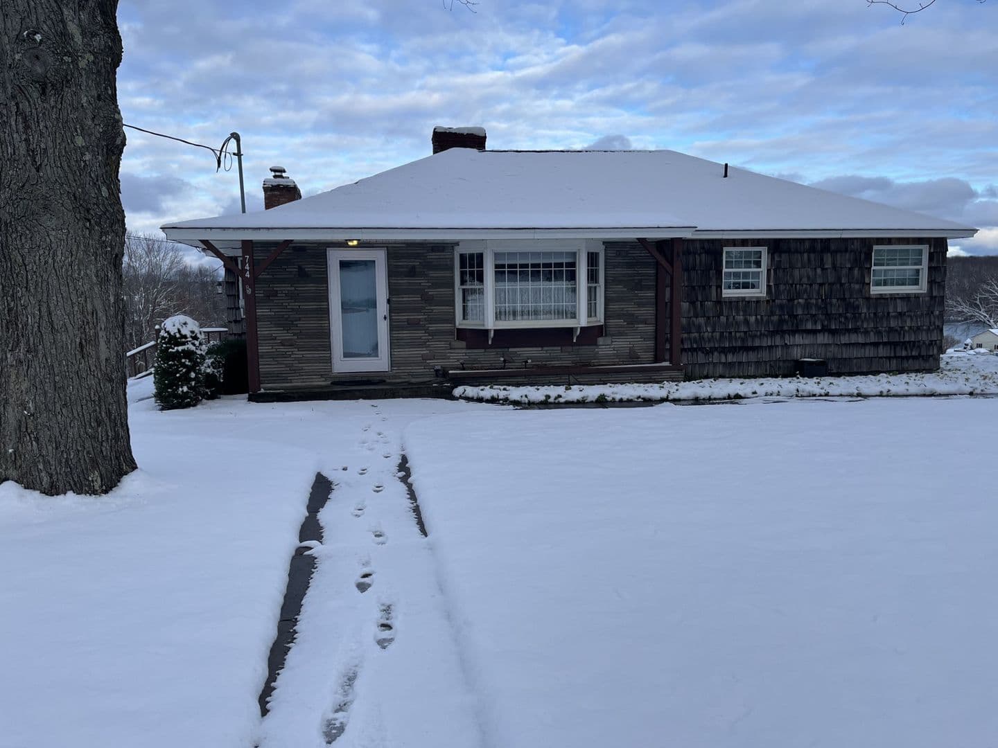 Fulton House: 744 State Route 48