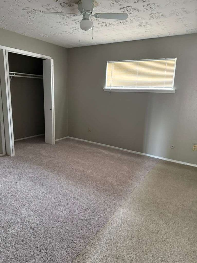 Houston Apartment: 1726 Switzer