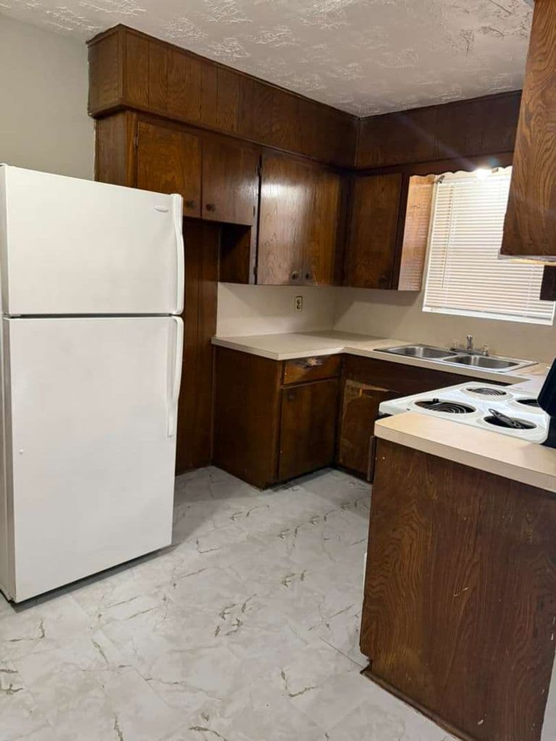 Houston Apartment: 1726 Switzer