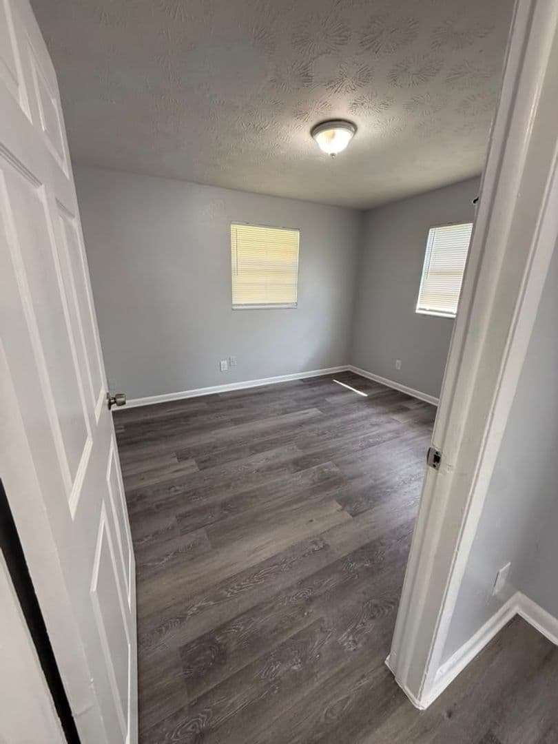 Jacksonville Apartment: 1650-1652 Windle St