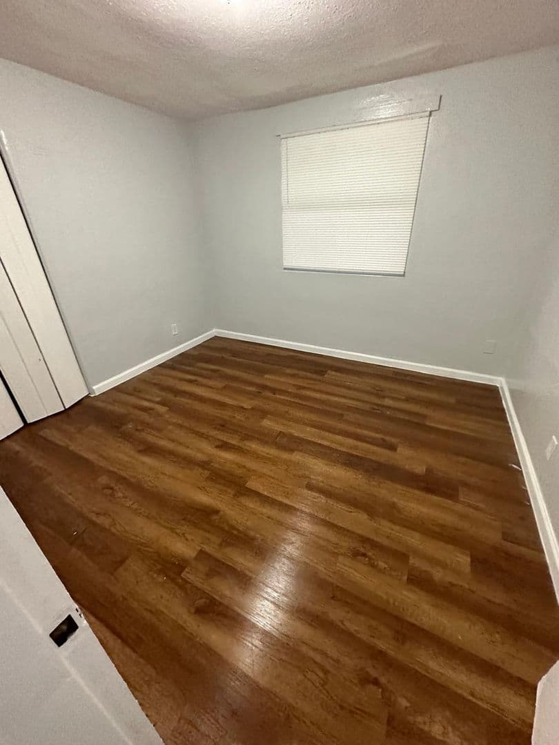 Jacksonville Apartment: 1012-1014 W 8th