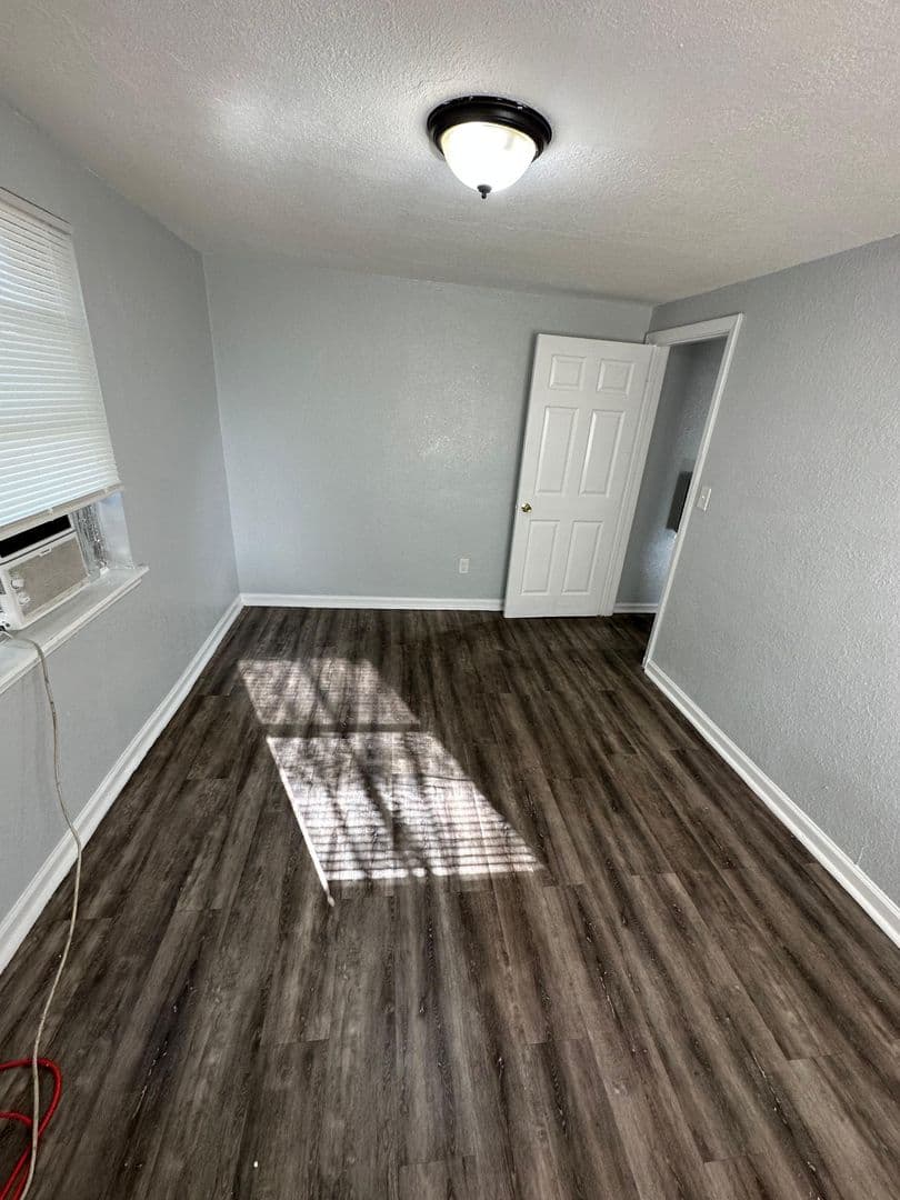 Jacksonville Apartment: 1803/1805 W 44th. St.
