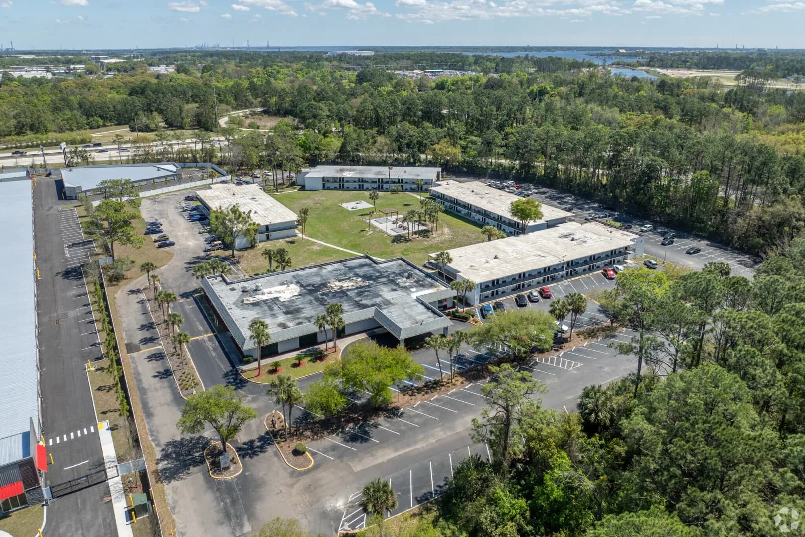 Jacksonville Apartment: 1057 Broward Rd.