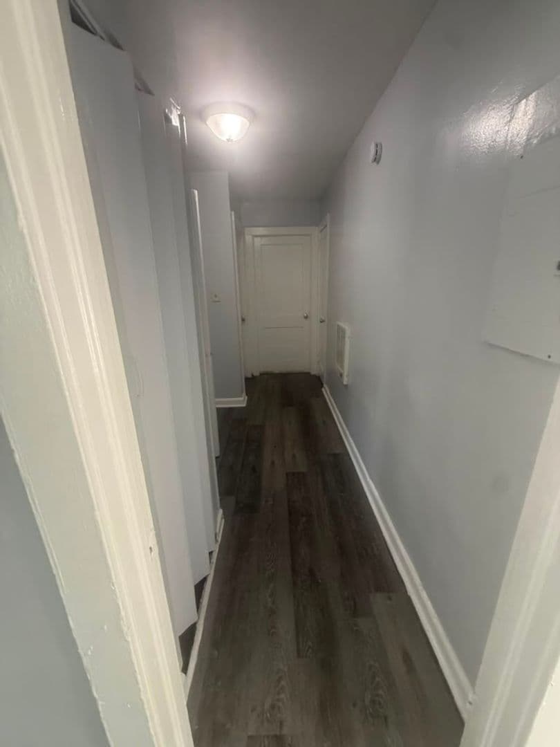 Jacksonville Apartment: 1923-1925 Ella St