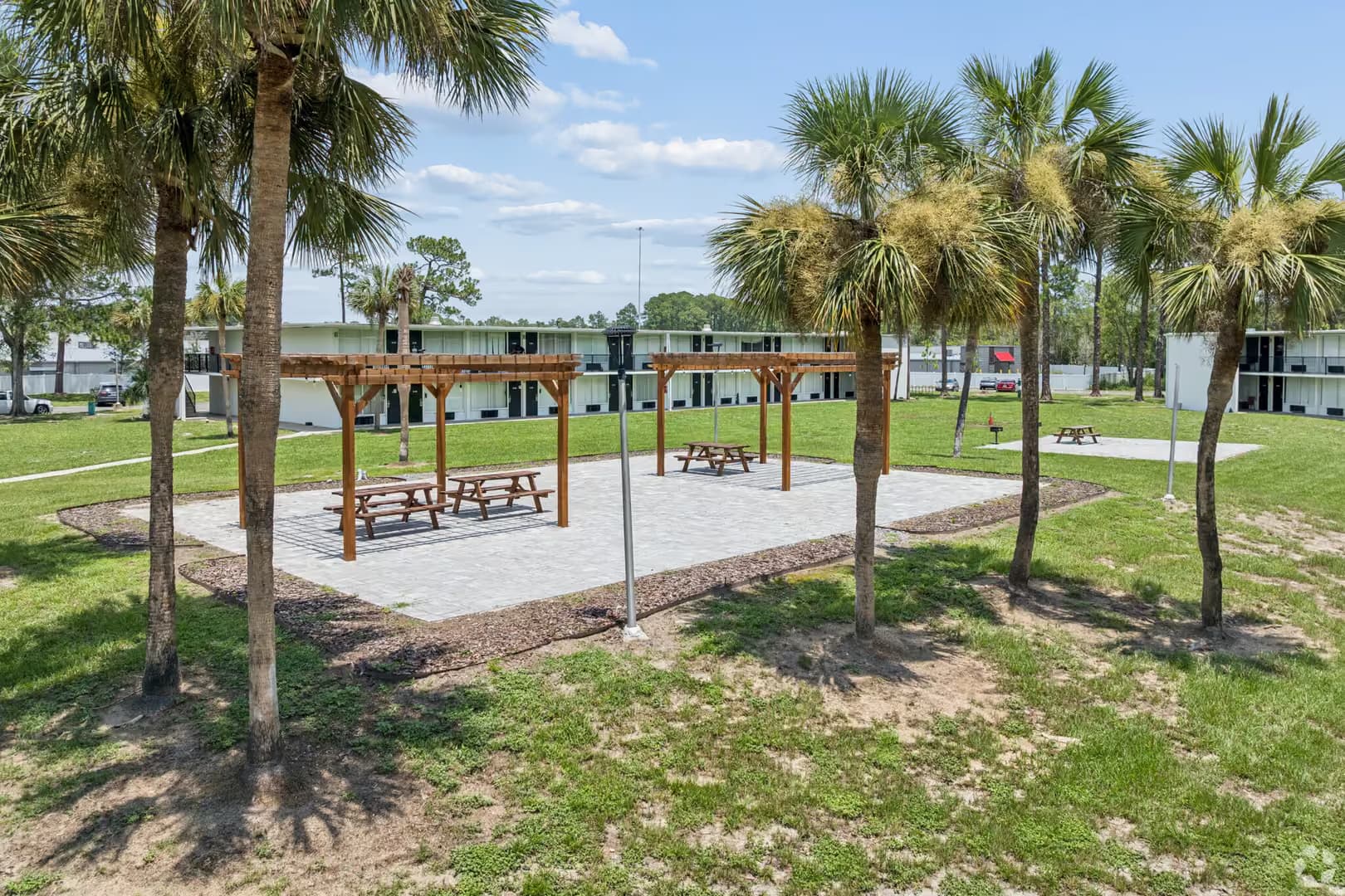 Jacksonville Apartment: 1057 Broward Rd.
