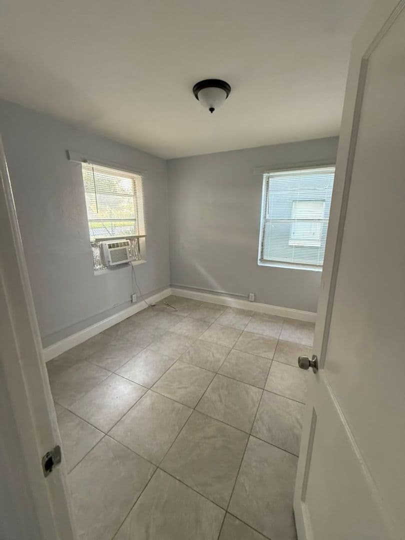 Jacksonville Apartment: 1773 Mount Herman #A-D