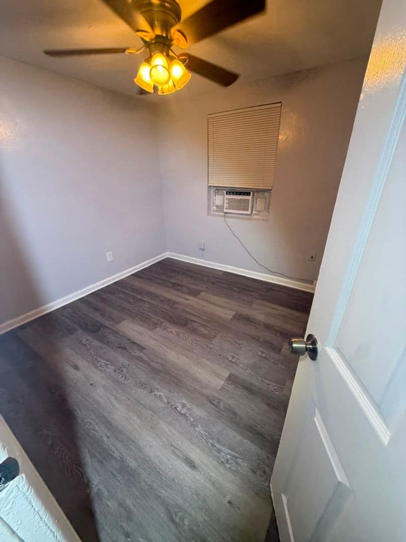 Jacksonville Apartment: 2110/2112 Brooklyn Rd.