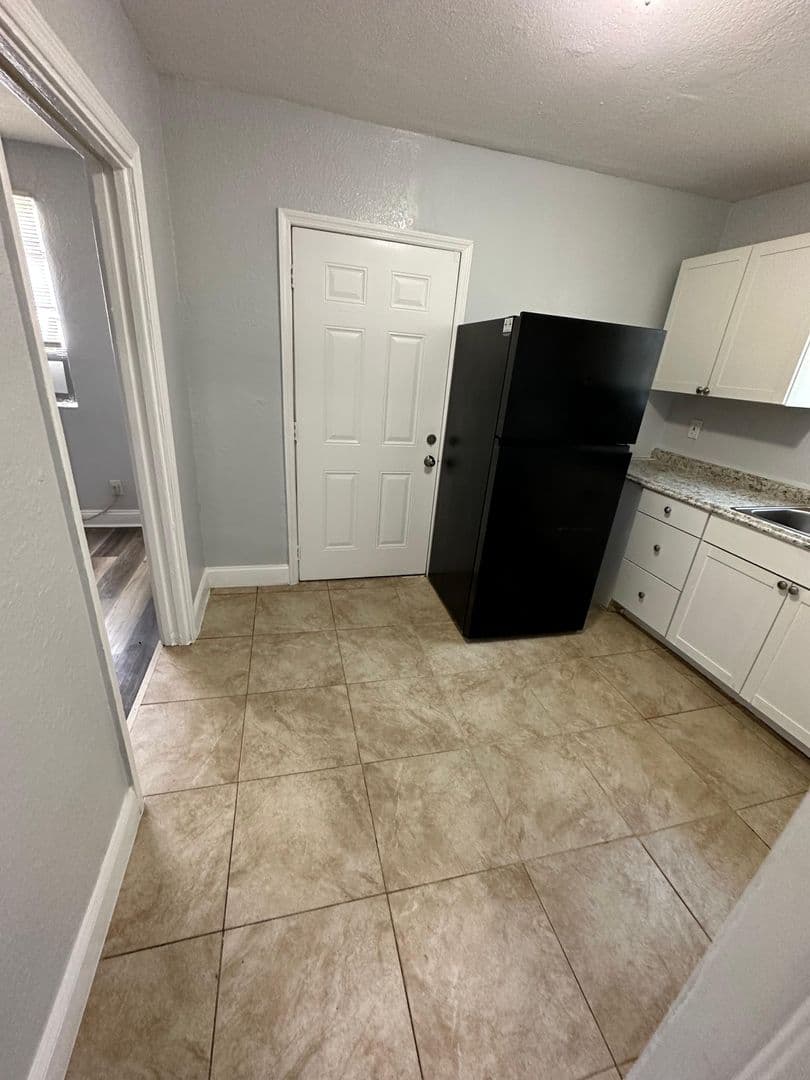 Jacksonville Apartment: 1024 W 8th St.