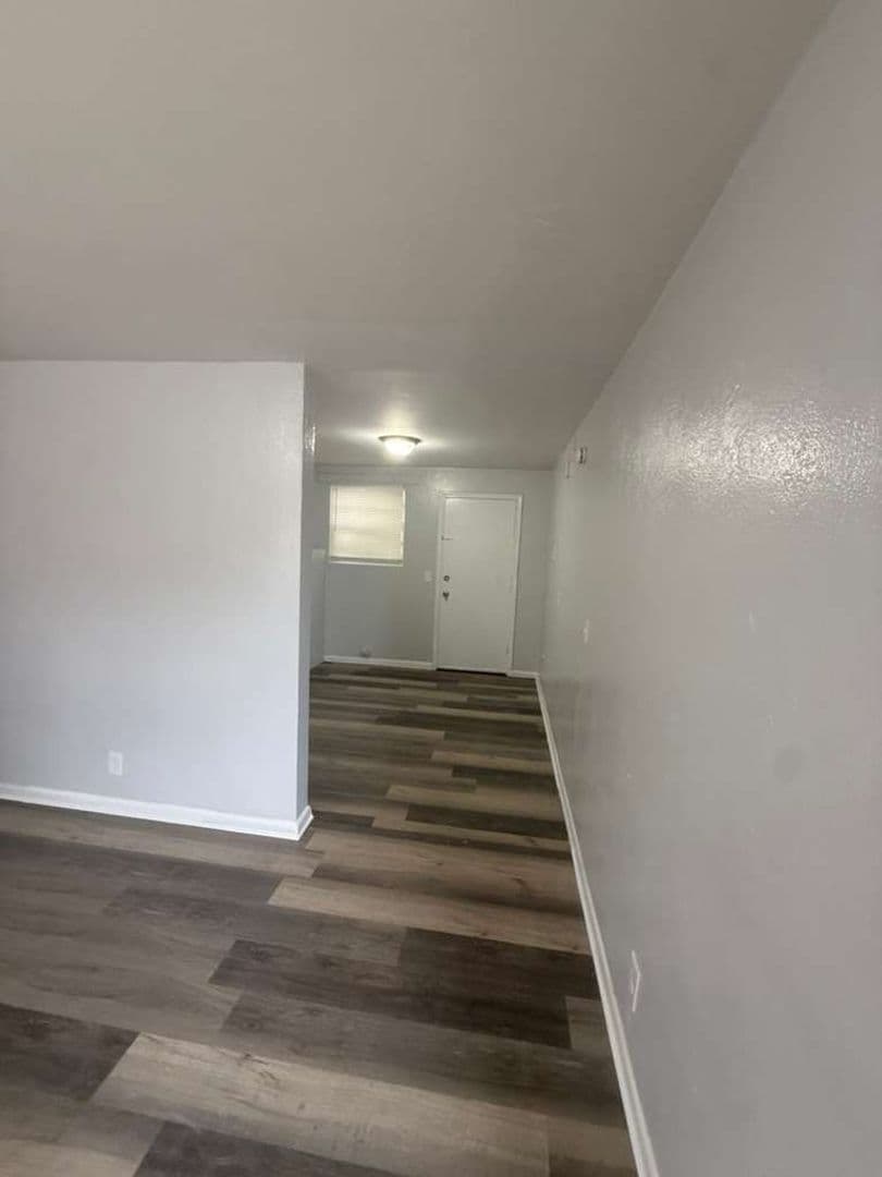 Jacksonville Apartment: 1305 W 6th St #1-4