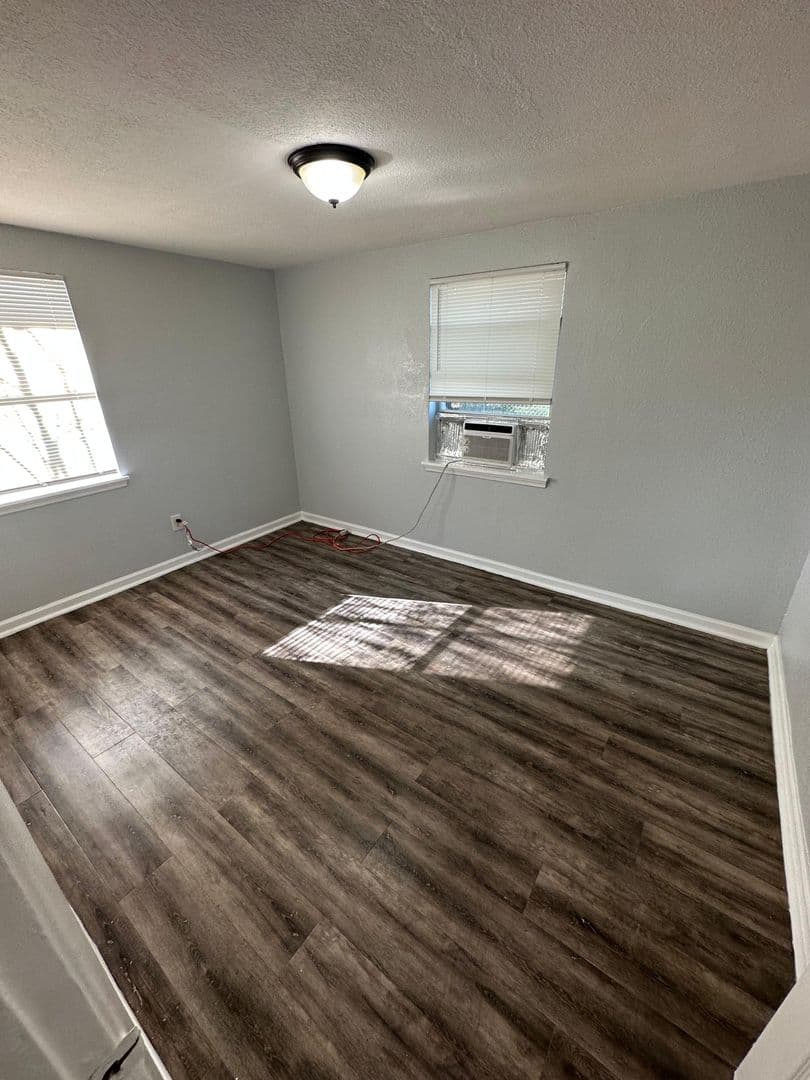 Jacksonville Apartment: 1803/1805 W 44th. St.