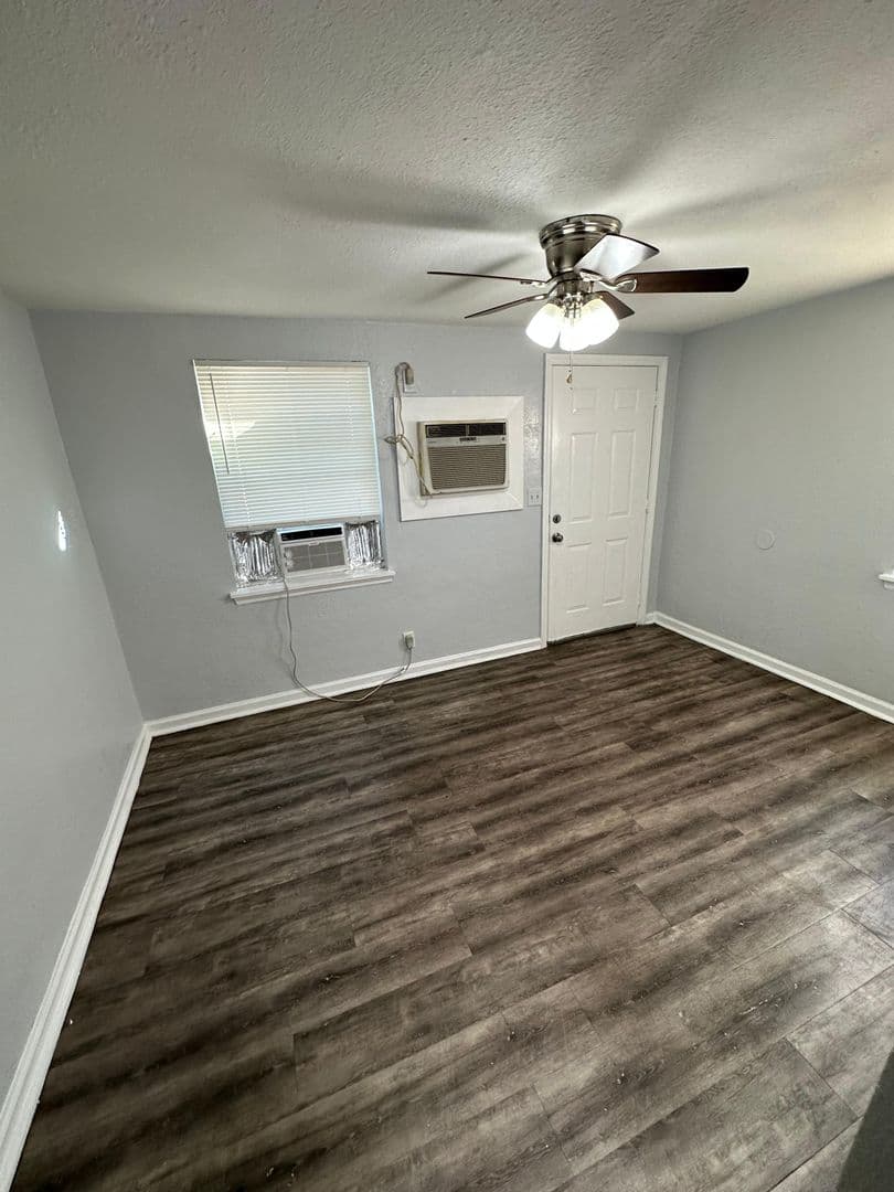 Jacksonville Apartment: 1803/1805 W 44th. St.