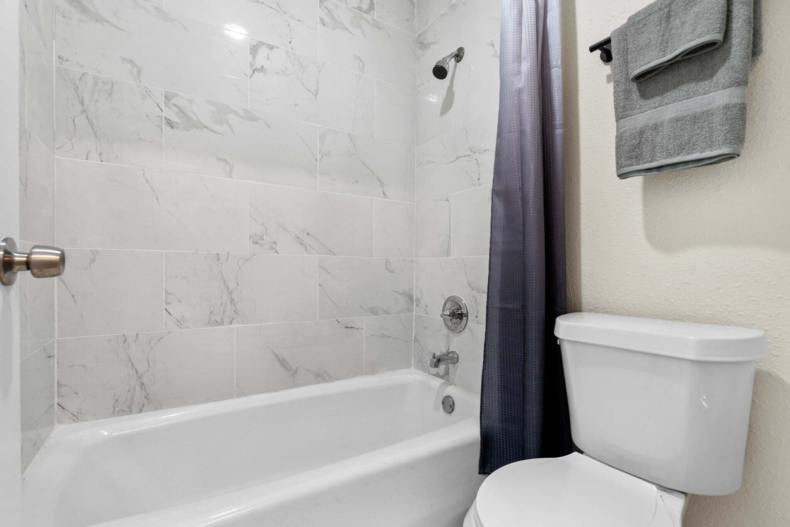 Jacksonville Apartment: 1057 Broward Rd.