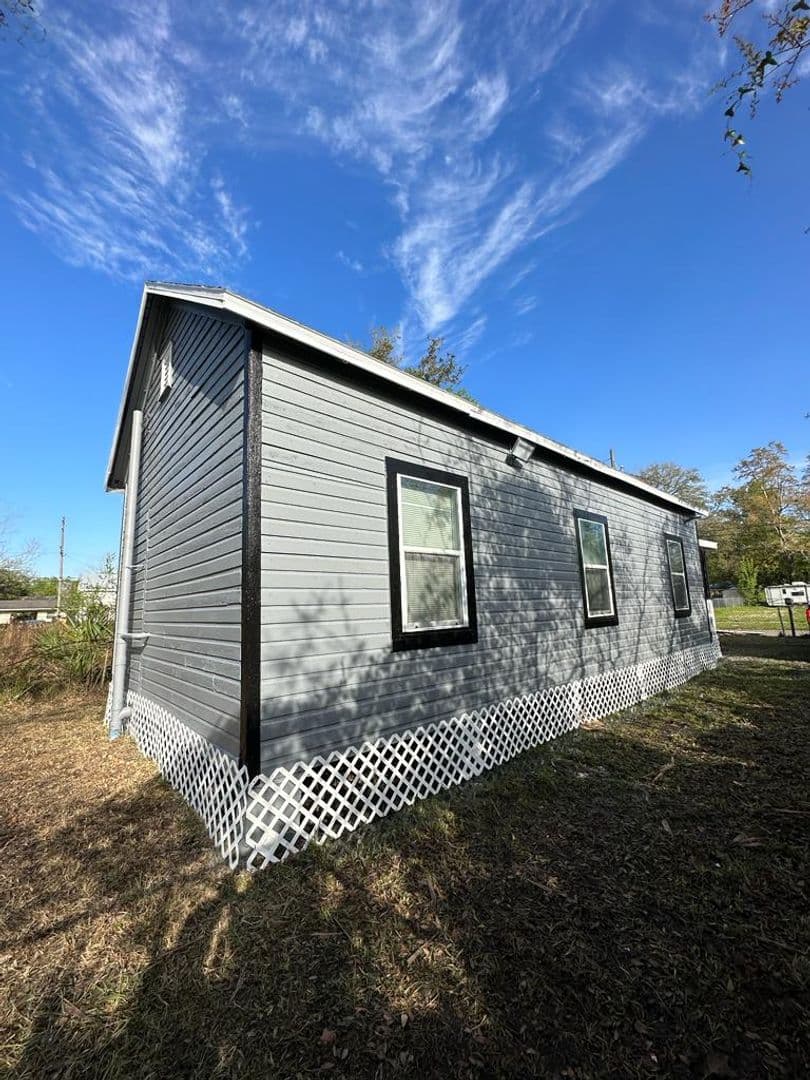 Jacksonville House: 2176 Kingston St
