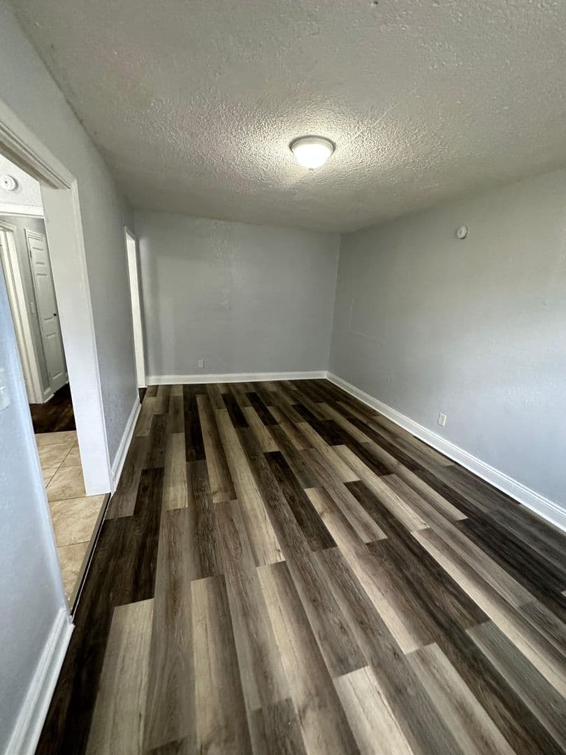 Jacksonville Apartment: 1024 W 8th St.