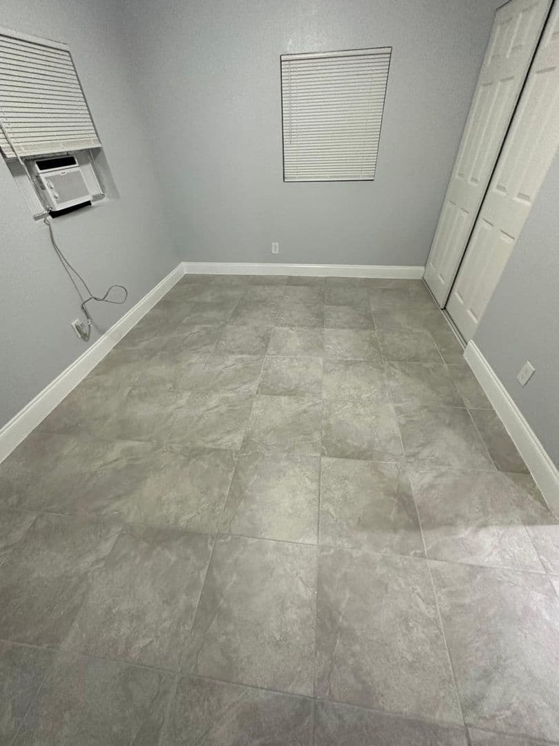 Jacksonville House: 2511 Market St Unit B