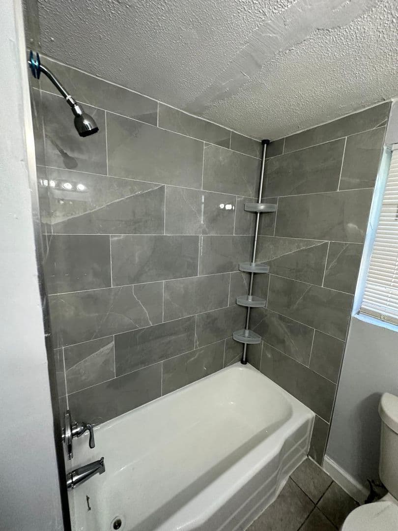 Jacksonville Apartment: 2114/2116 Brooklyn Rd.