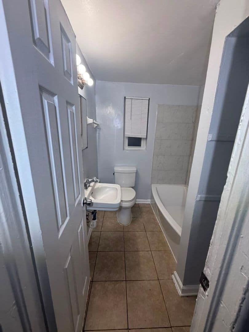 Jacksonville Apartment: 2110/2112 Brooklyn Rd.