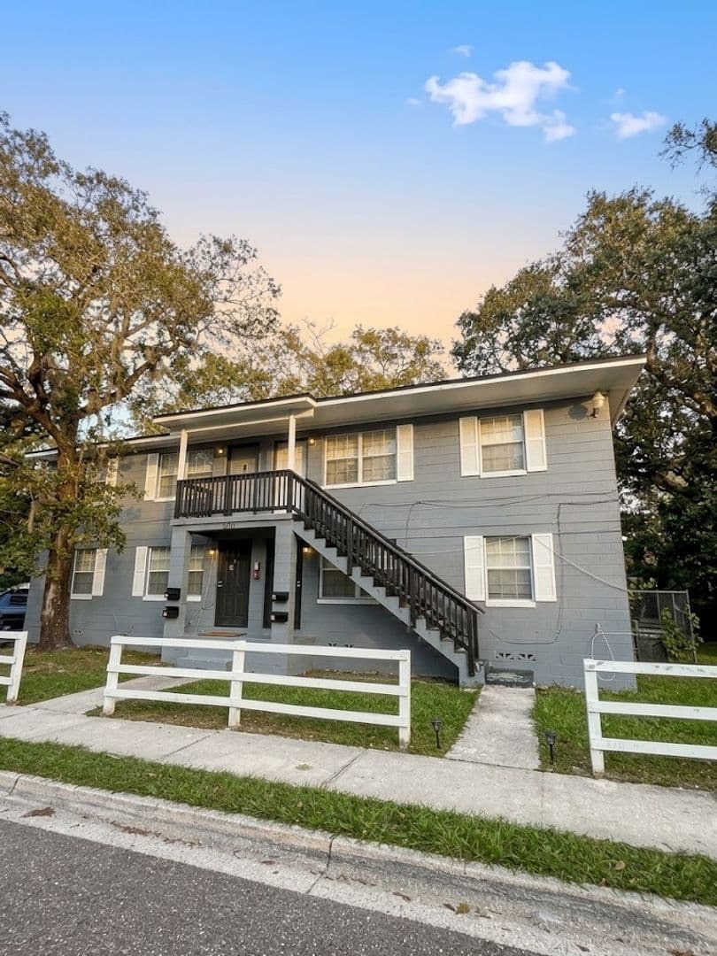 Jacksonville Apartment: 3805 Fairfax St