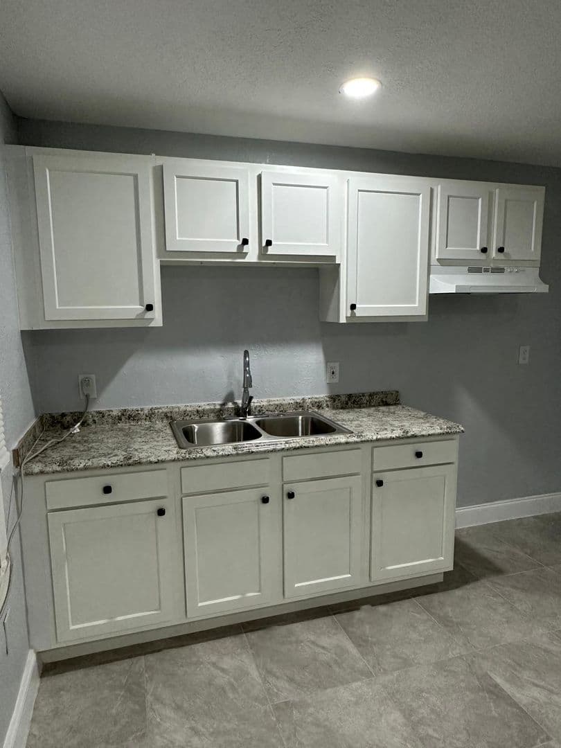 Jacksonville House: 2511 Market St Unit B