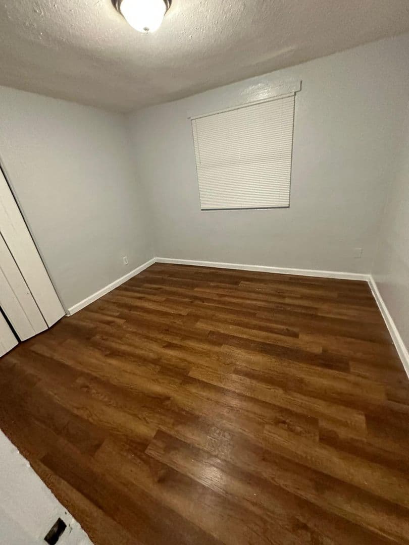 Jacksonville Apartment: 1012-1014 W 8th