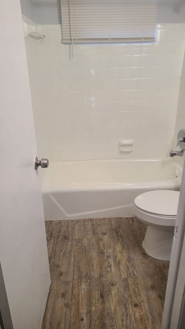 Jacksonville Apartment: 1625 W 26th St.