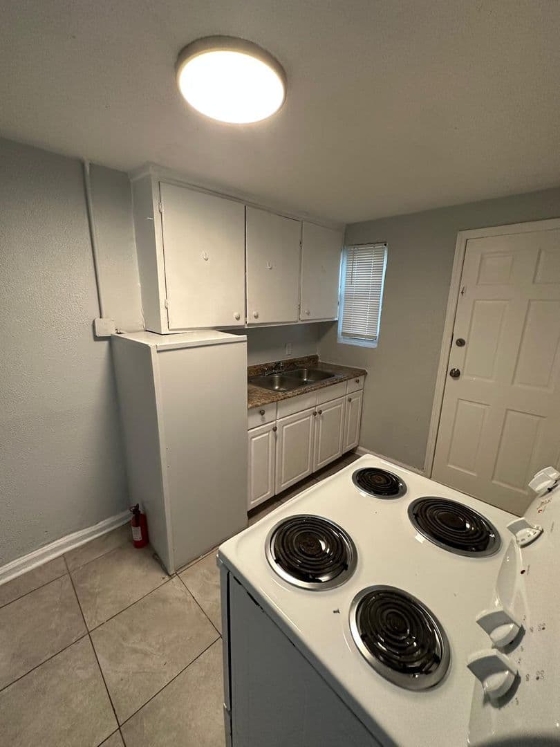 Jacksonville Apartment: 2114/2116 Brooklyn Rd.