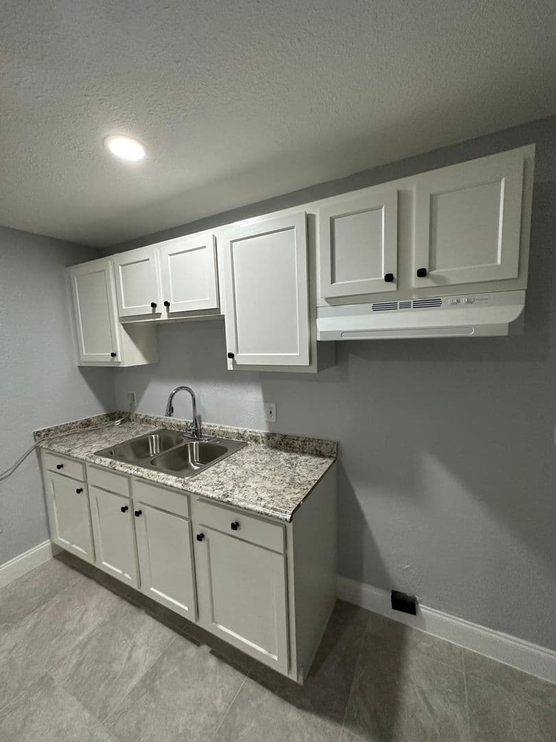 Jacksonville House: 2511 Market St Unit B