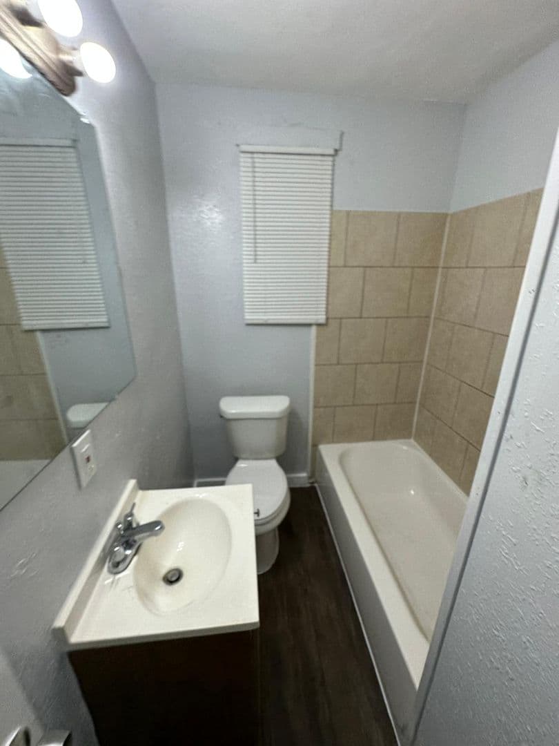 Jacksonville Apartment: 1012-1014 W 8th