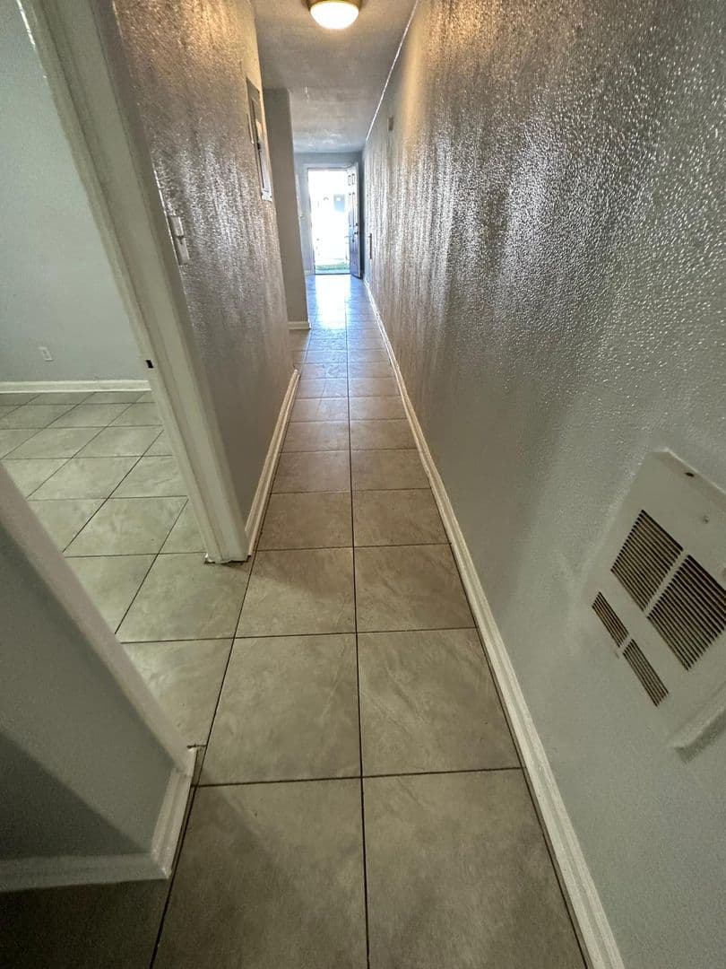 Jacksonville Apartment: 2114/2116 Brooklyn Rd.