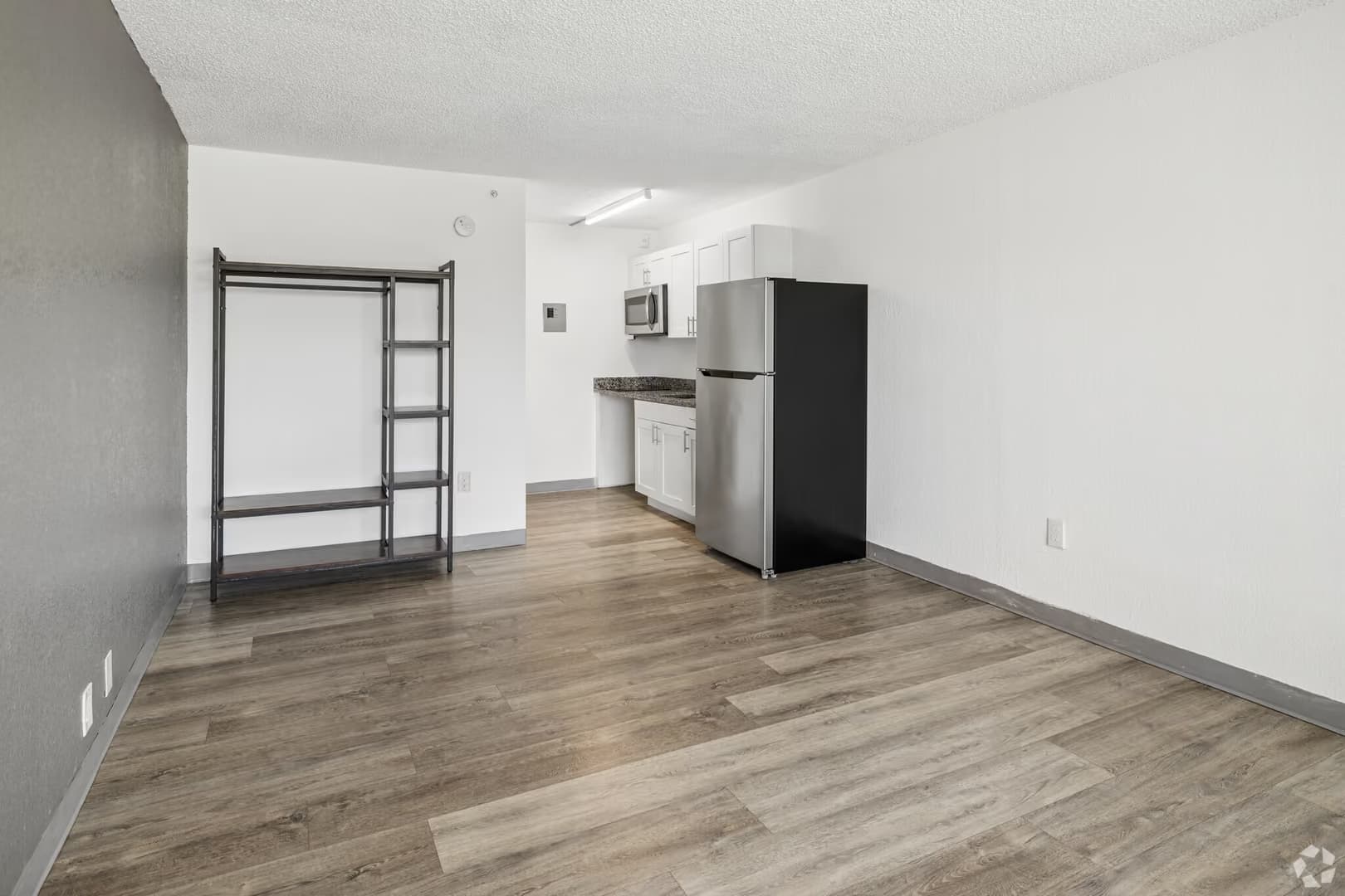 Jacksonville Apartment: 1057 Broward Rd.