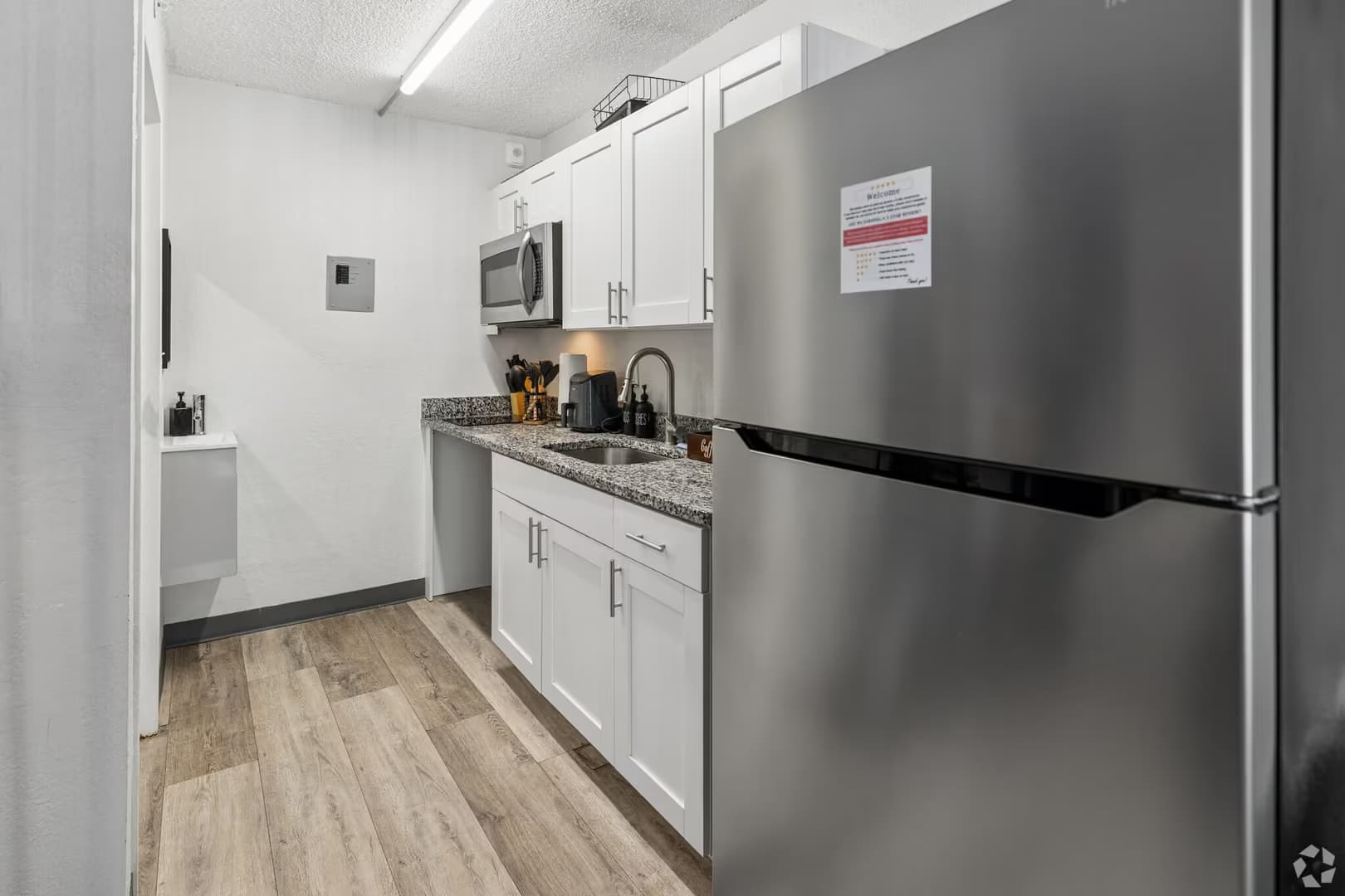 Jacksonville Apartment: 1057 Broward Rd.