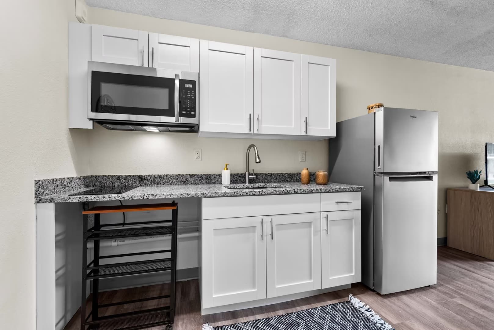 Jacksonville Apartment: 1057 Broward Rd.