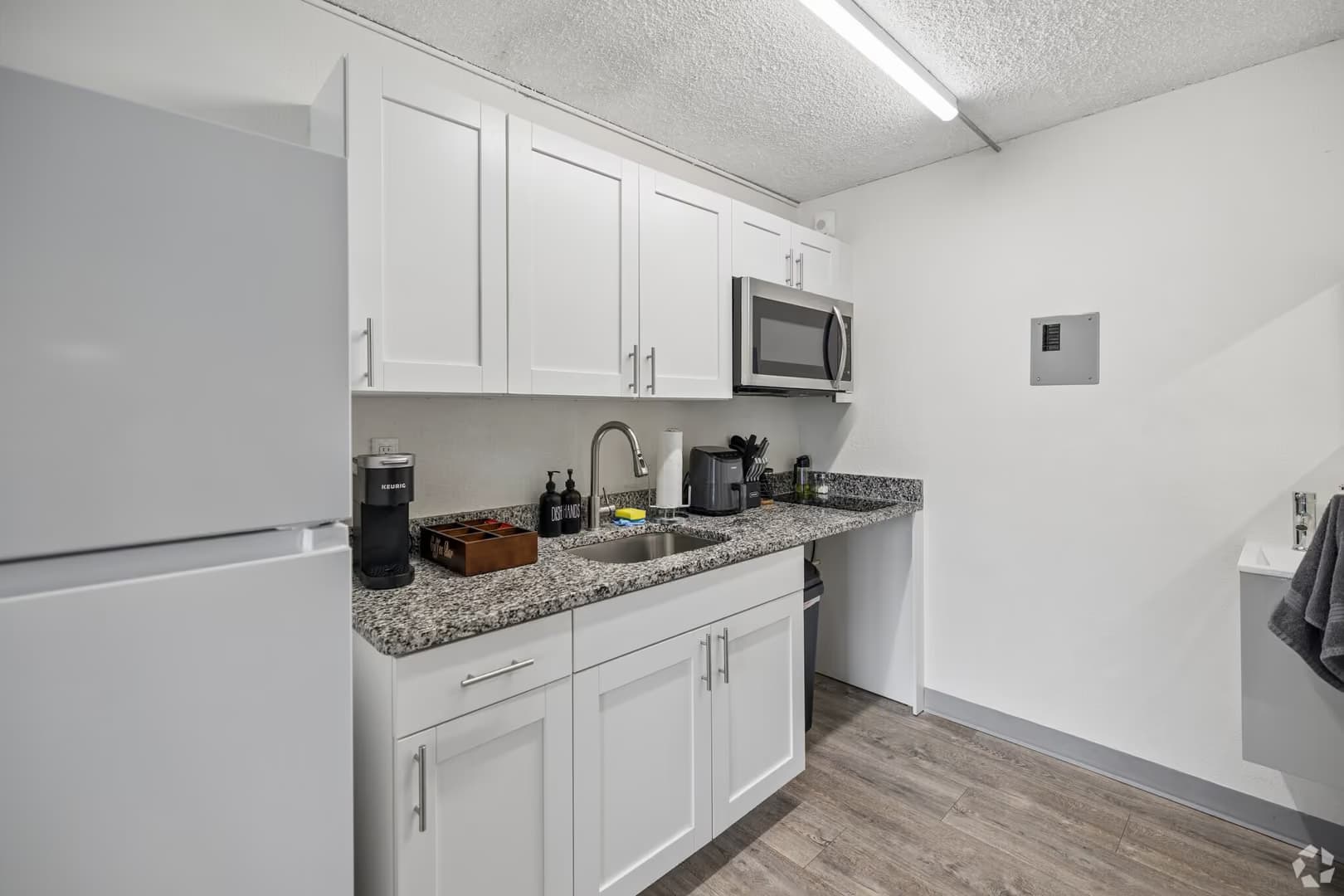 Jacksonville Apartment: 1057 Broward Rd.