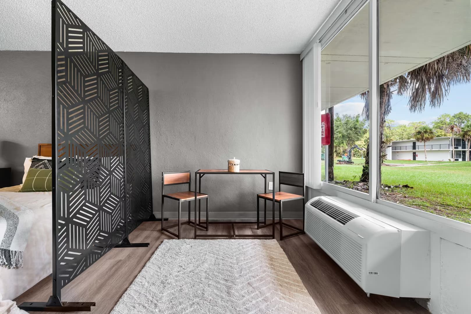 Jacksonville Apartment: 1057 Broward Rd.