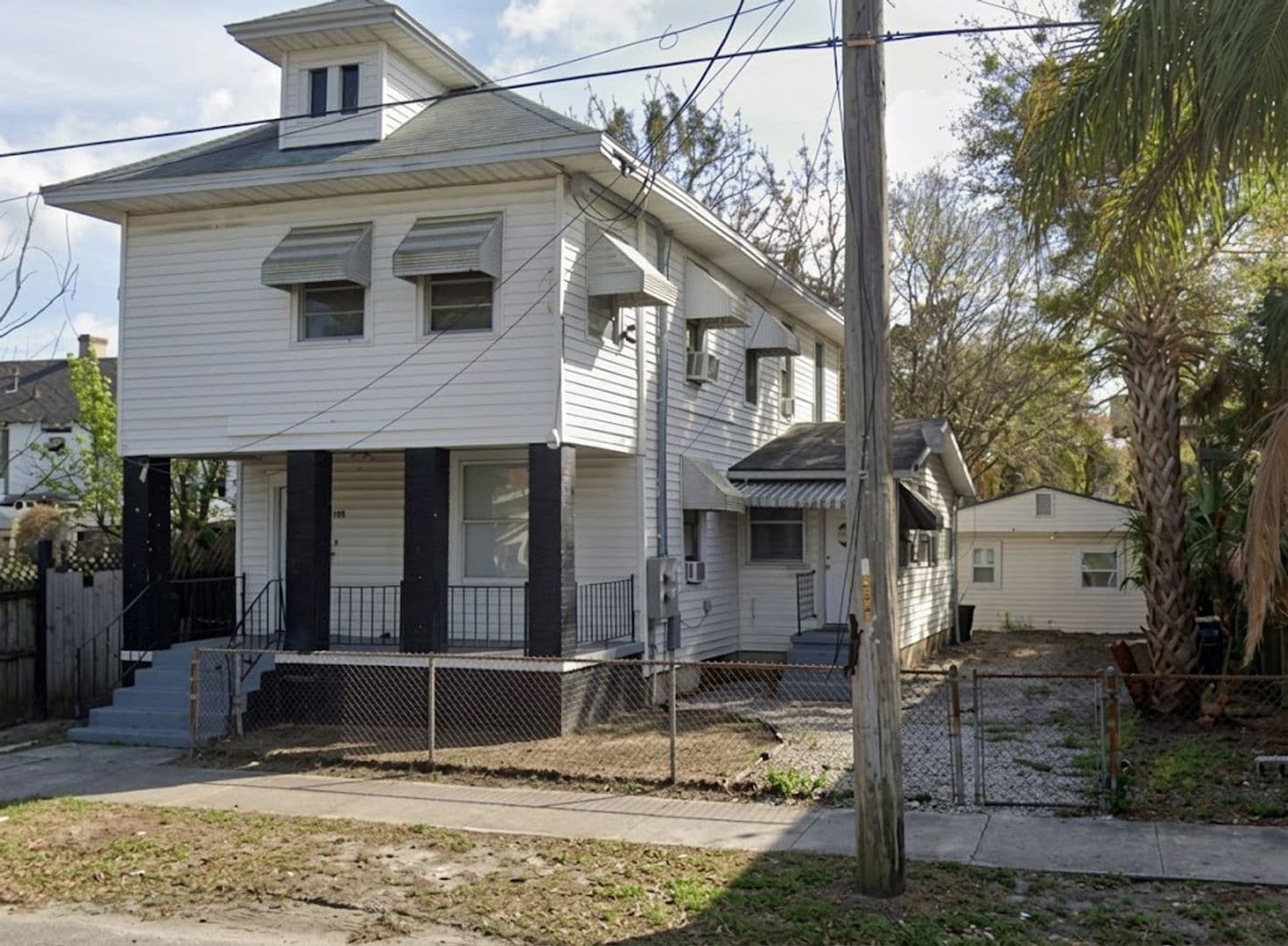 Jacksonville House: 2511 Market St Unit B