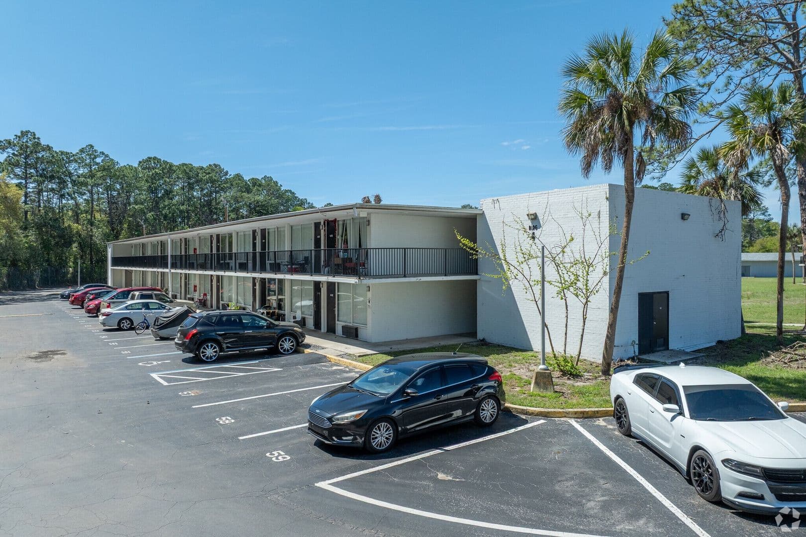 Jacksonville Apartment: 1057 Broward Rd.