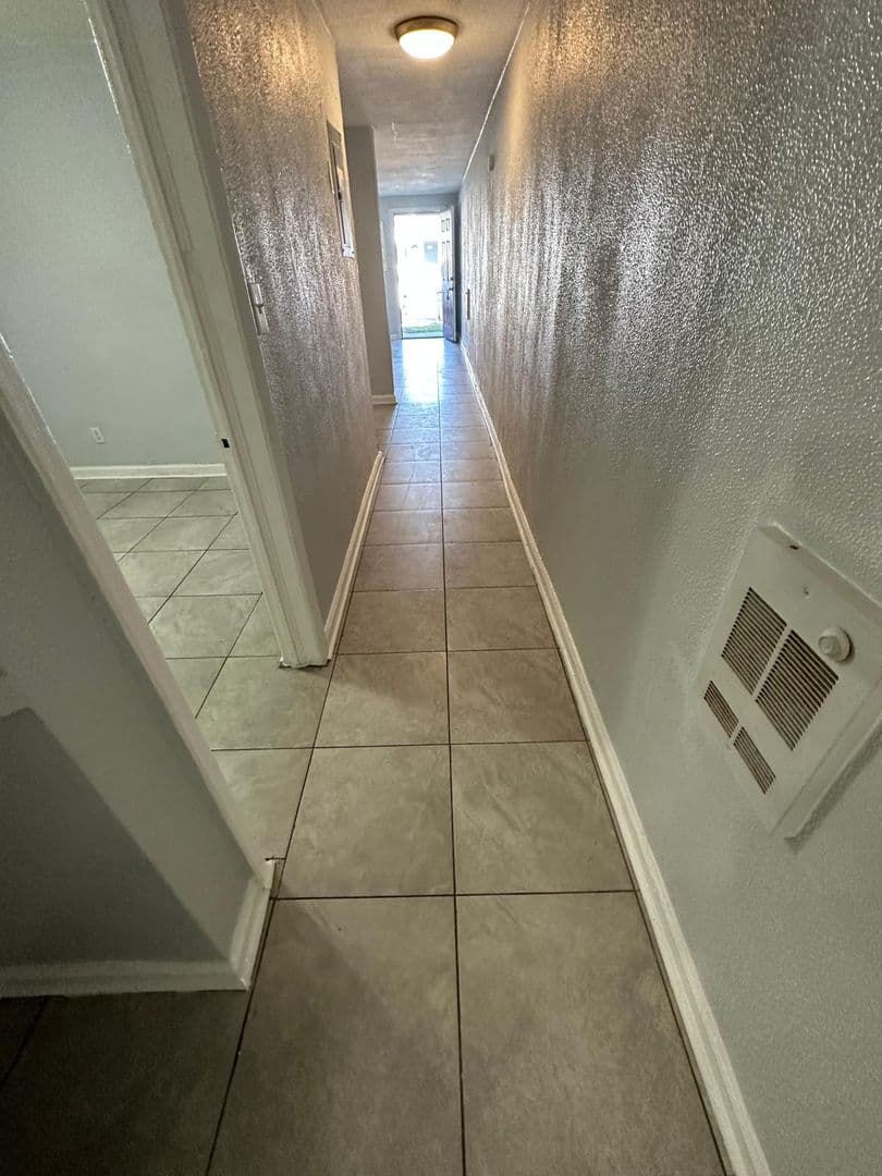 Jacksonville Apartment: 2114/2116 Brooklyn Rd.