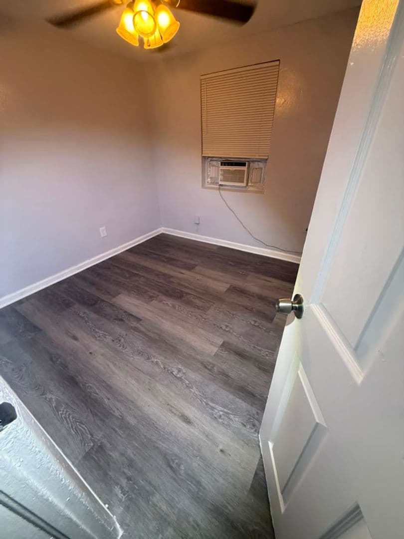 Jacksonville Apartment: 2110/2112 Brooklyn Rd.