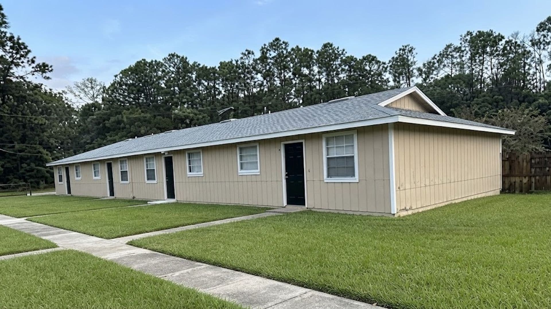 Jacksonville Apartment: 3997 Leonnie Rd #1-4
