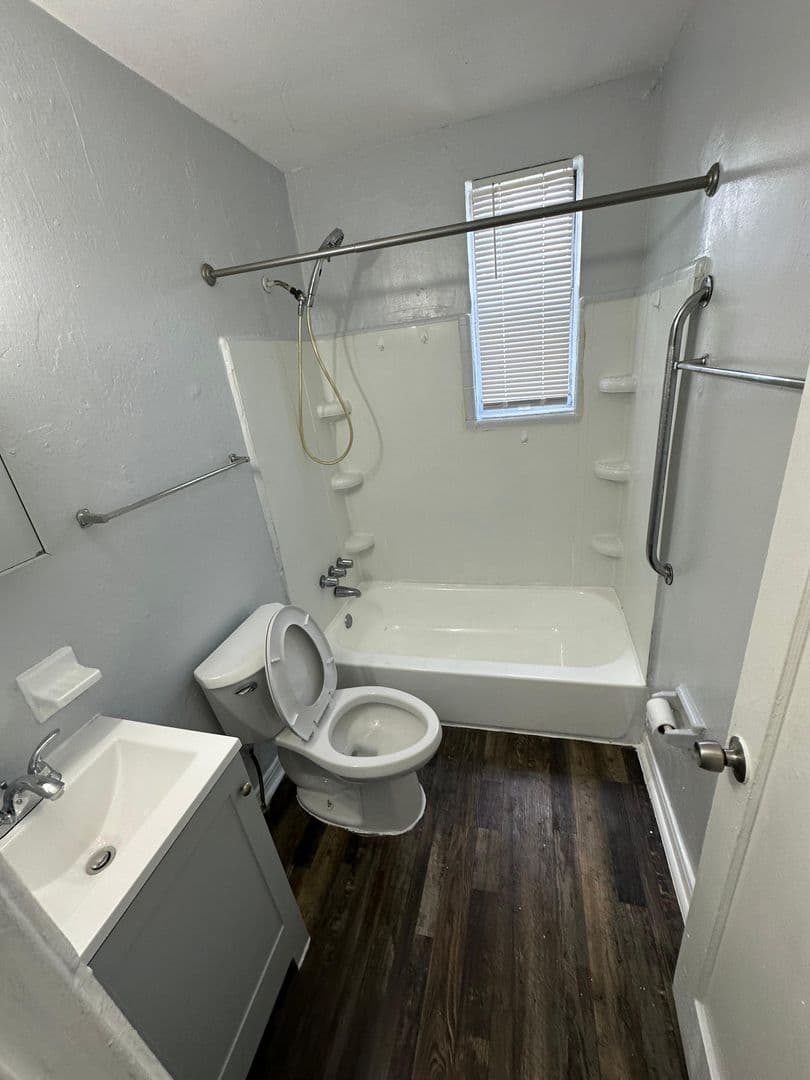Jacksonville Apartment: 1364 Harrison St.