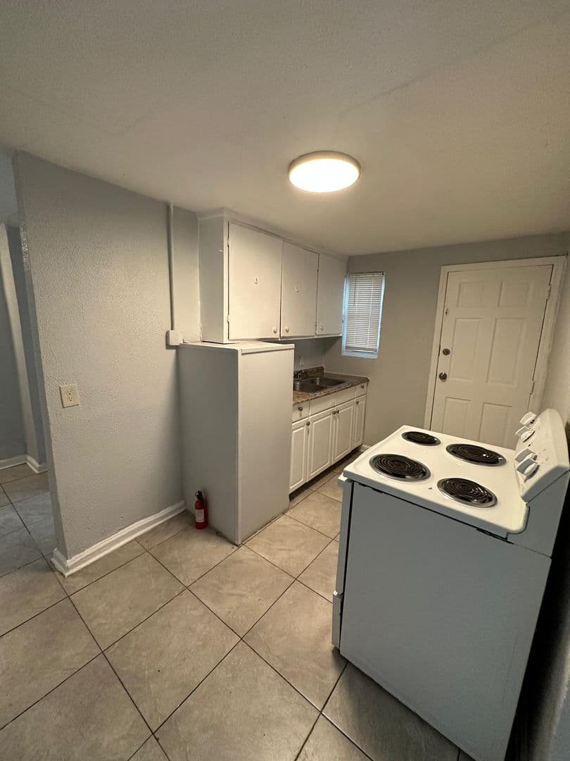 Jacksonville Apartment: 2114/2116 Brooklyn Rd.