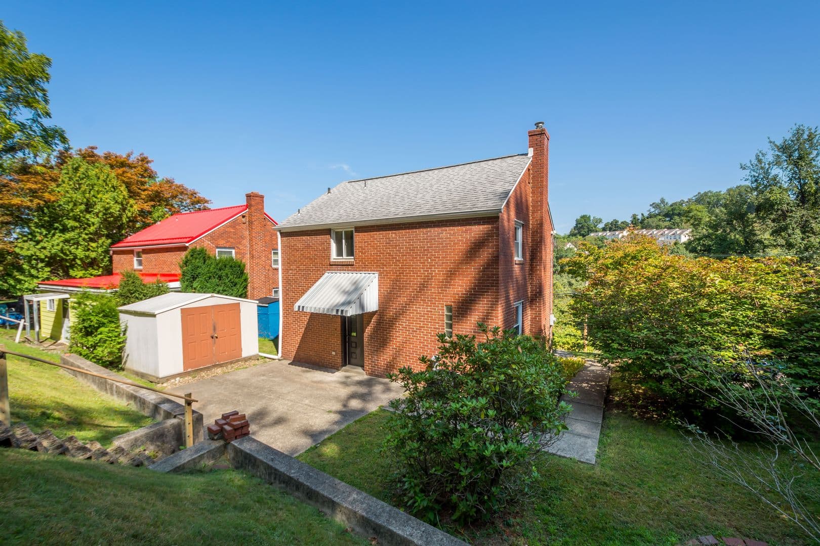 Verona House: 5746 Poketa Road