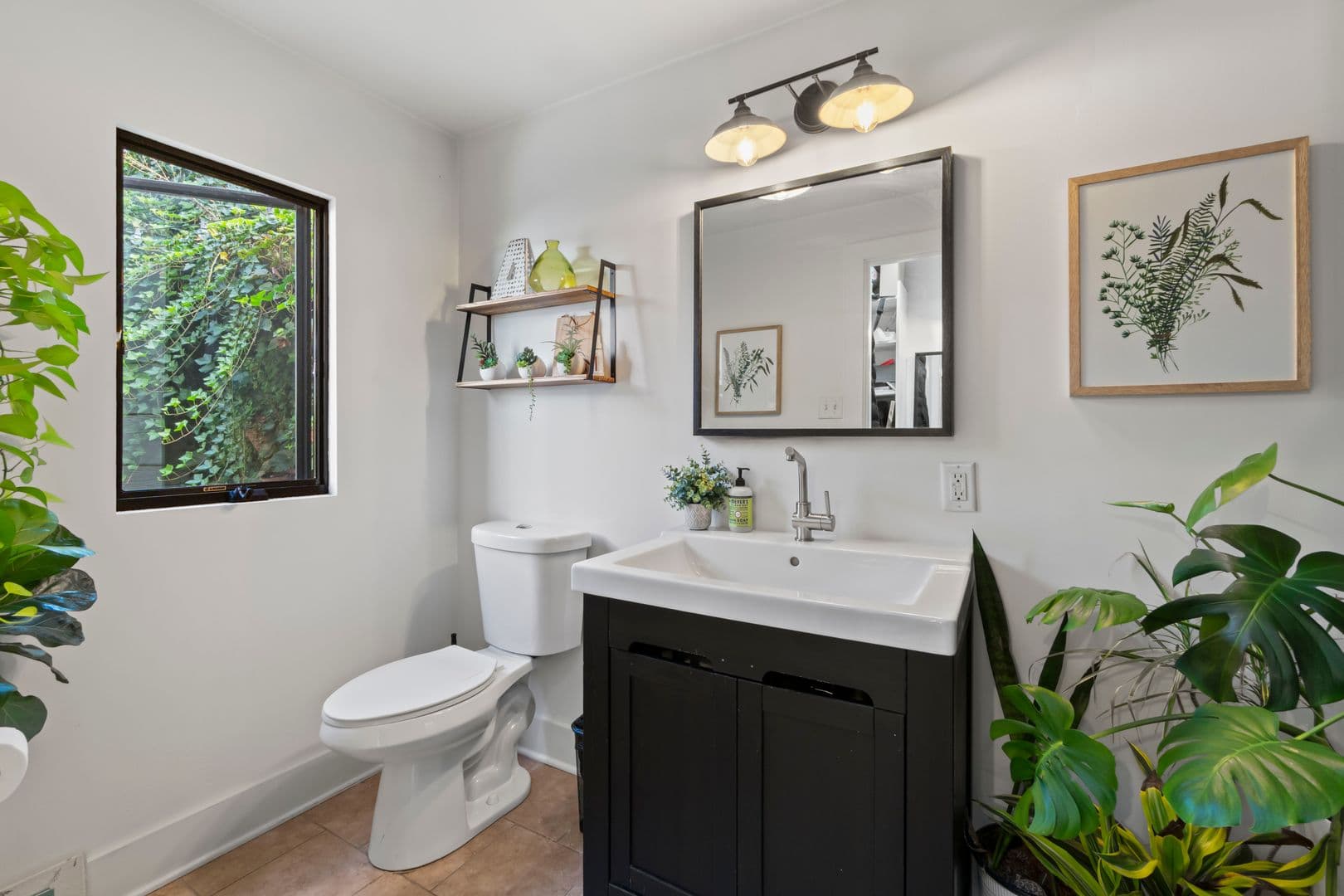 Pittsburgh House: 1808 Harcum Way