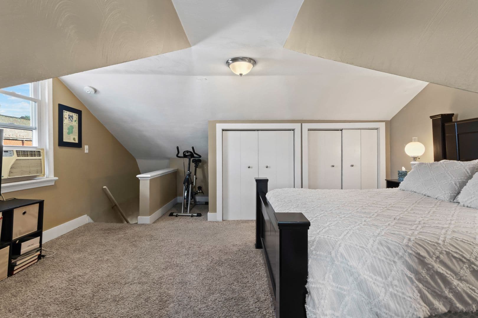 Pittsburgh House: 1808 Harcum Way